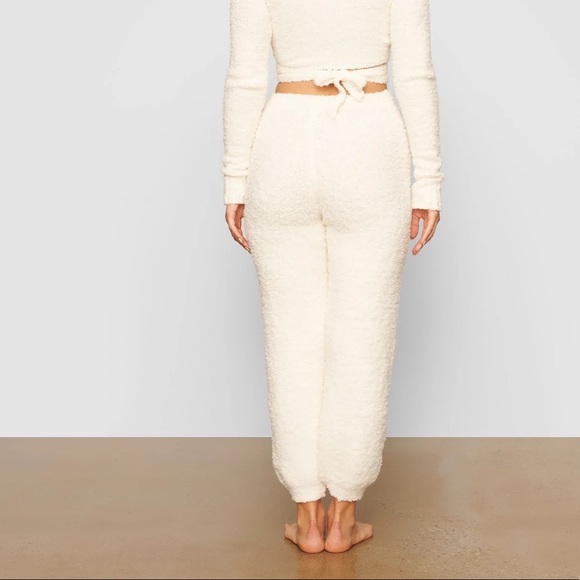 Skims Cozy Knit Jogger - Bone - Picture 3 of 5